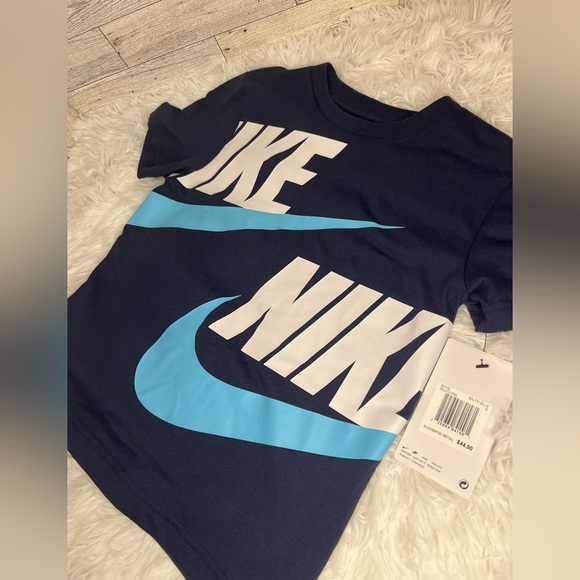 Boys Nike Big Double-Logo Graphic T-Shirt - Picture 6 of 7